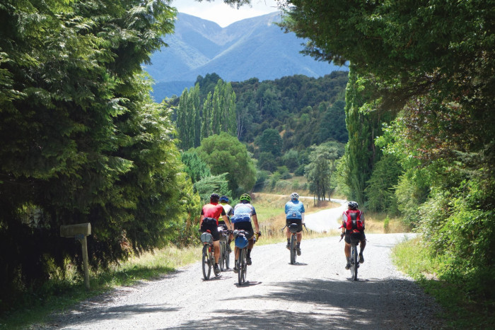 05 Mangles TA DSC04981 HDR50 CMYK heading for the Braeburn Track Joinathan Kennett